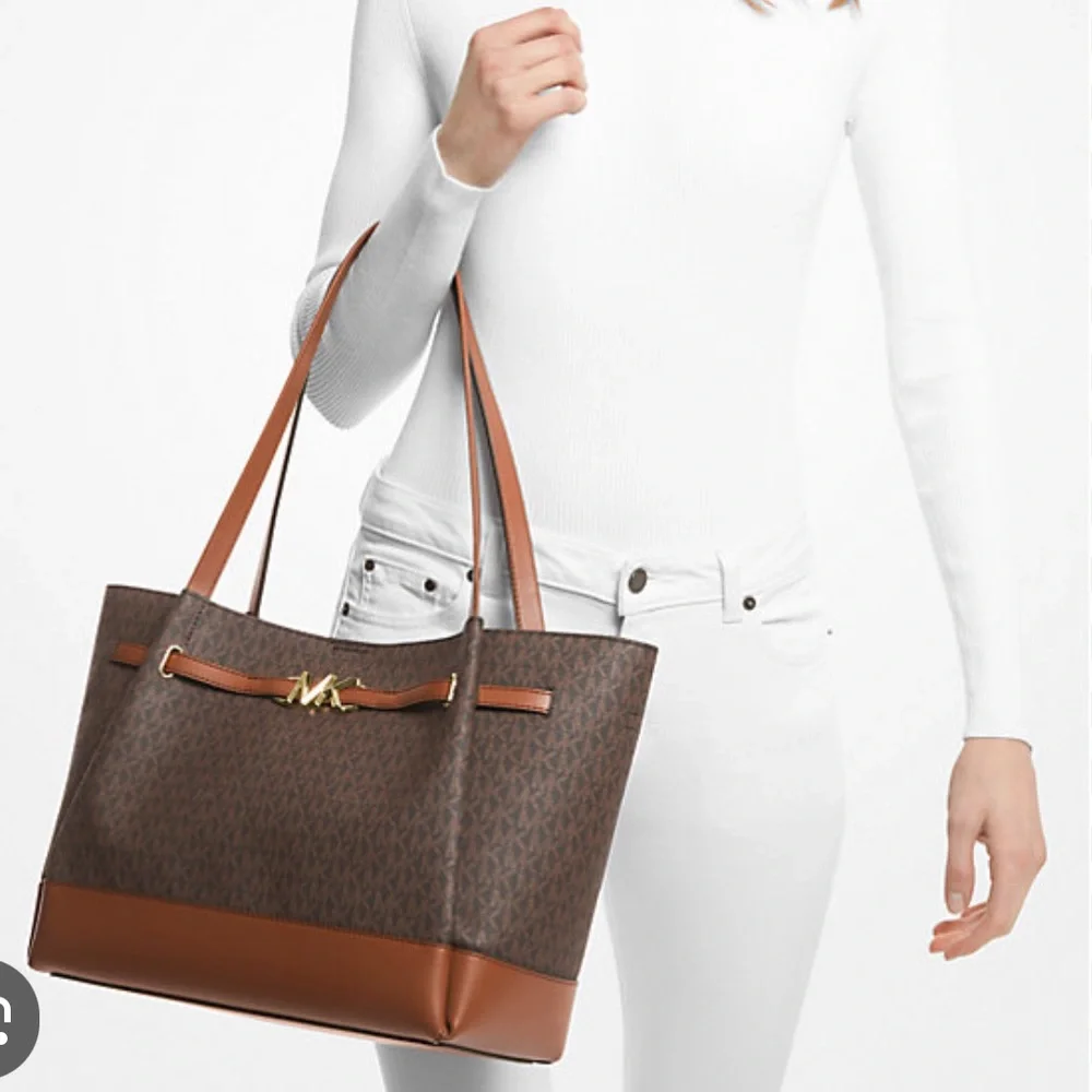 MICHAEL KORS
REED  Large BELTED Logo Tote Bag BROWN SIGNATURE COLOR - Picture 4 of 16